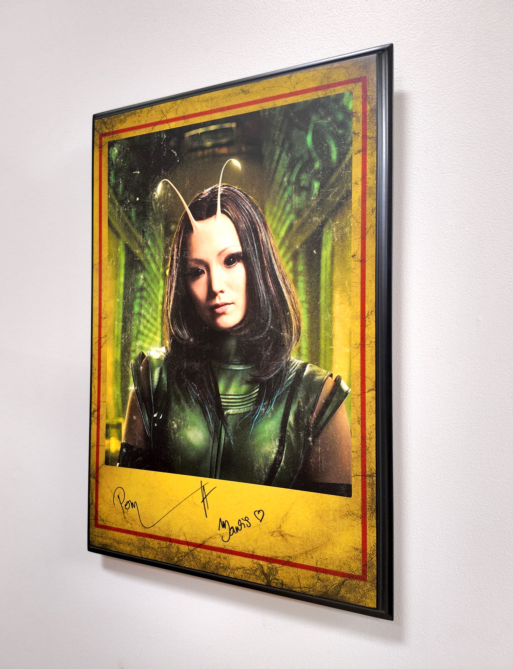 Cuadro firmado por Pom Klementieff (Mantis - Guardianes de la Galaxia)